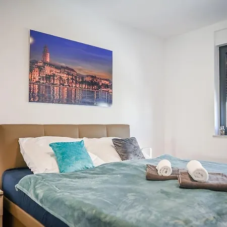 Two Bedroom Blue Sea Appartement *