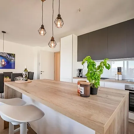 Two Bedroom Blue Sea *